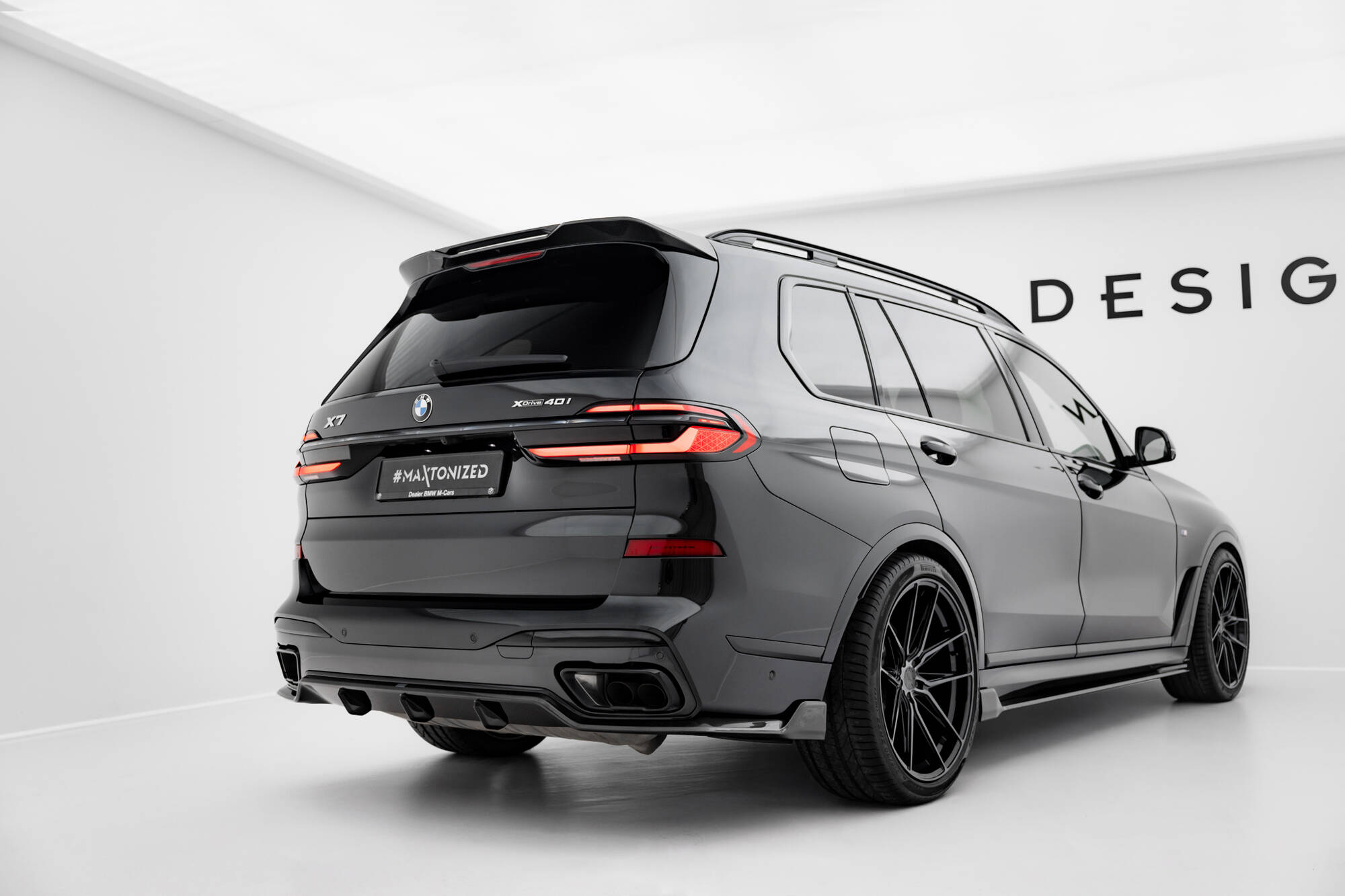 Carbon Fiber Bodykit BMW X7 M-Pack G07 Facelift Maxton Glanzend zwart