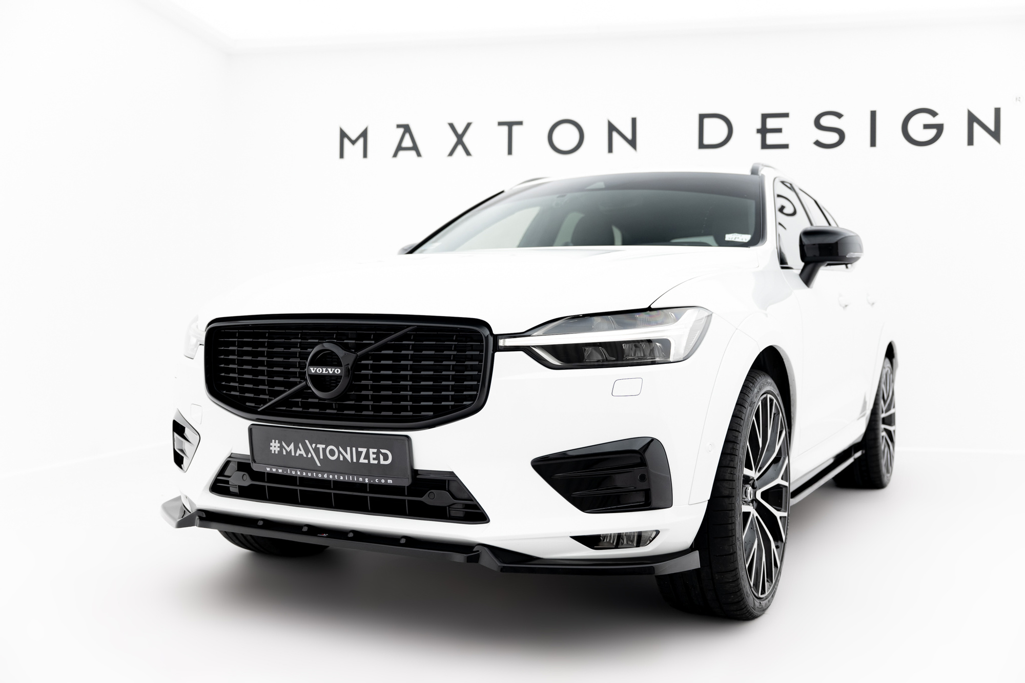 Voorspoiler Volvo XC60 Mk2 R-Design V.2 (2017–2021)