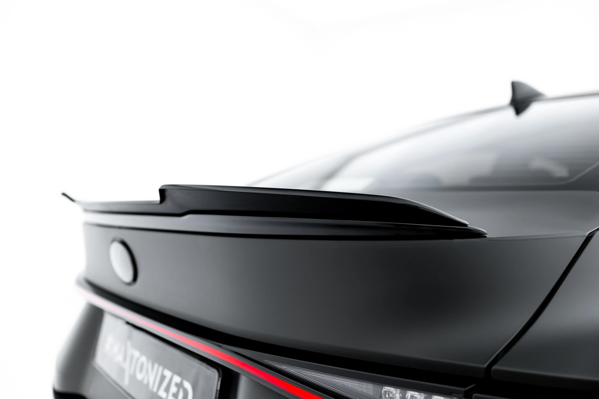 Spoiler Cap Lexus IS 500 Mk3 Facelift 2 (XE30) Maxton Glans Zwart