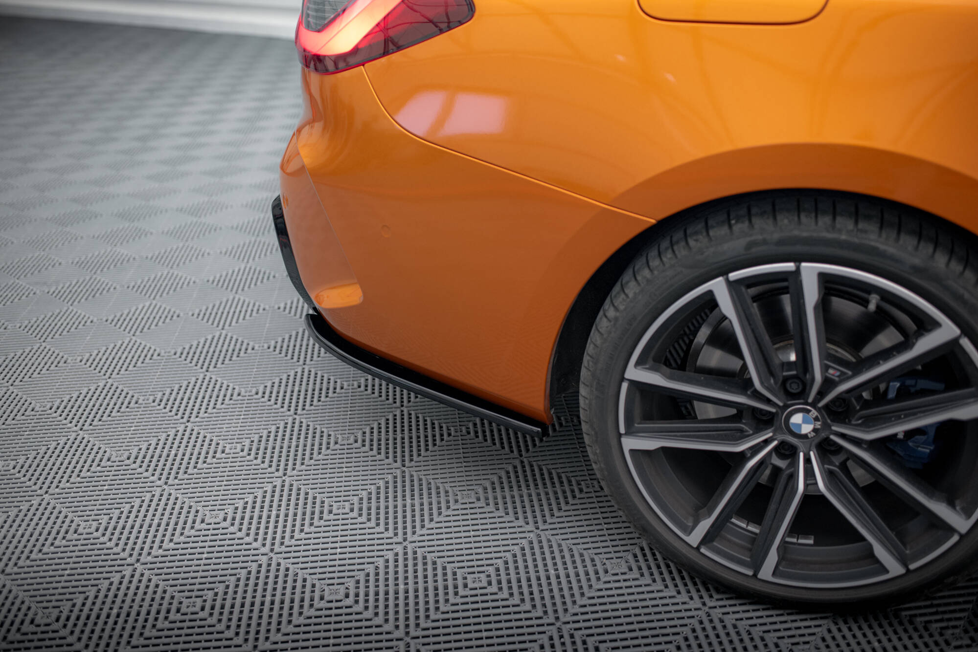 Achterzij Spoilers V.5 BMW M440i G22 / G23 / G22 Facelift / G23 Facelift Maxton Glanzend zwart