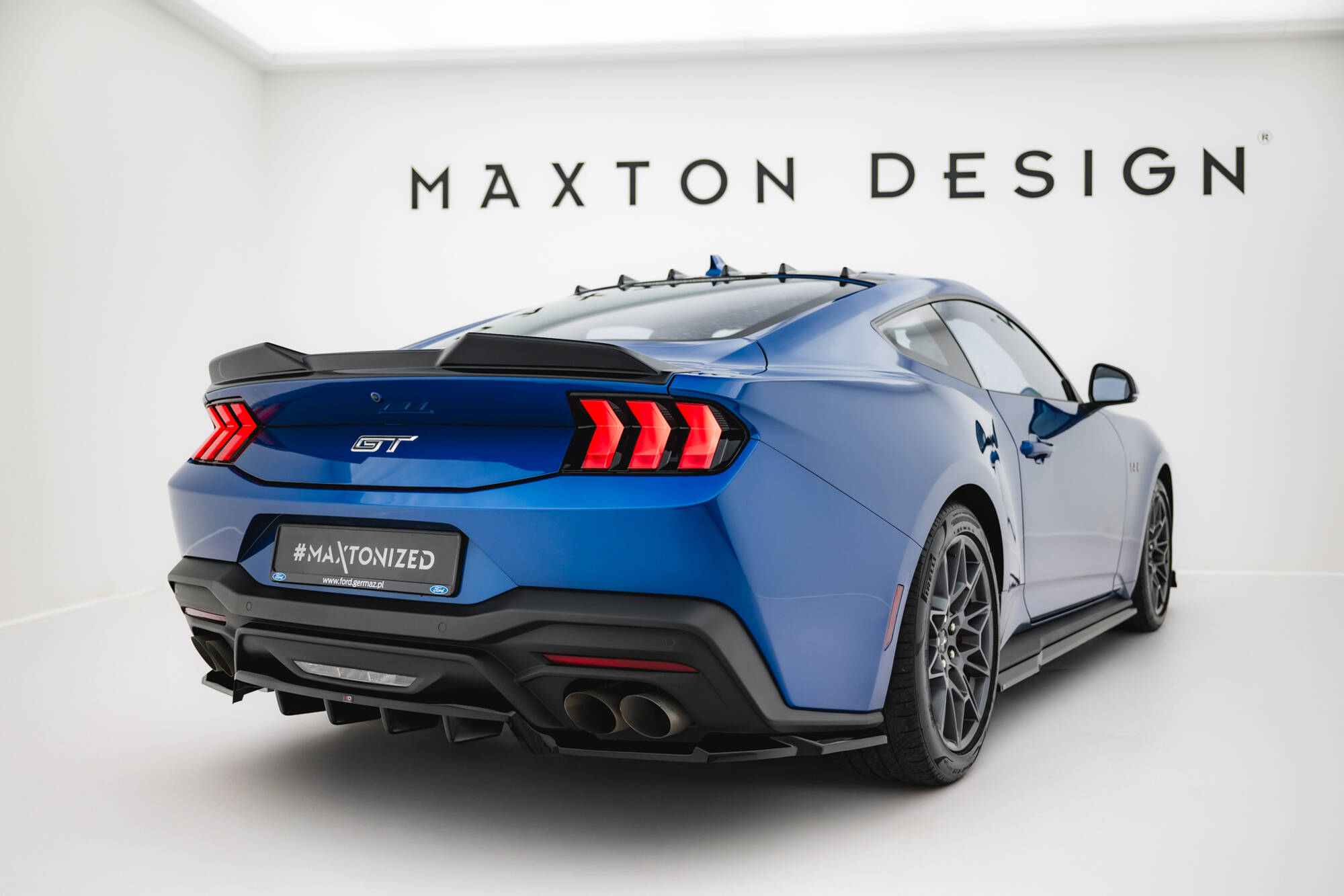 Spoiler Cap 3D Ford Mustang GT MK7 Maxton Glanzend zwart