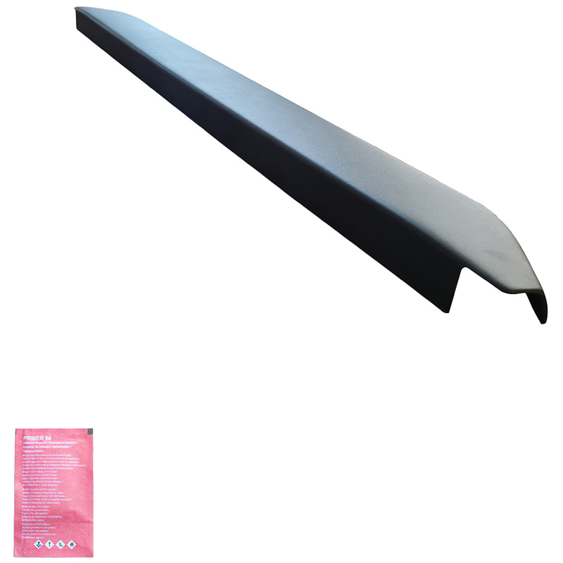Achterklepafdeklijst  Nissan Navara NP300 (D23) 2014-2021 - Matzwart