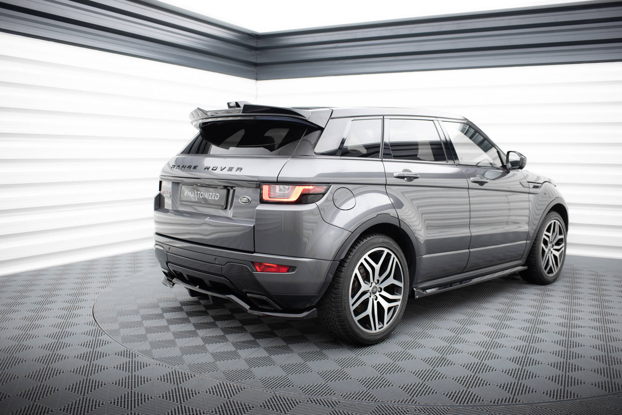 Bodykit – Land Rover Range Rover Evoque HSE Dynamic Mk1 Facelift (2013–2018)
