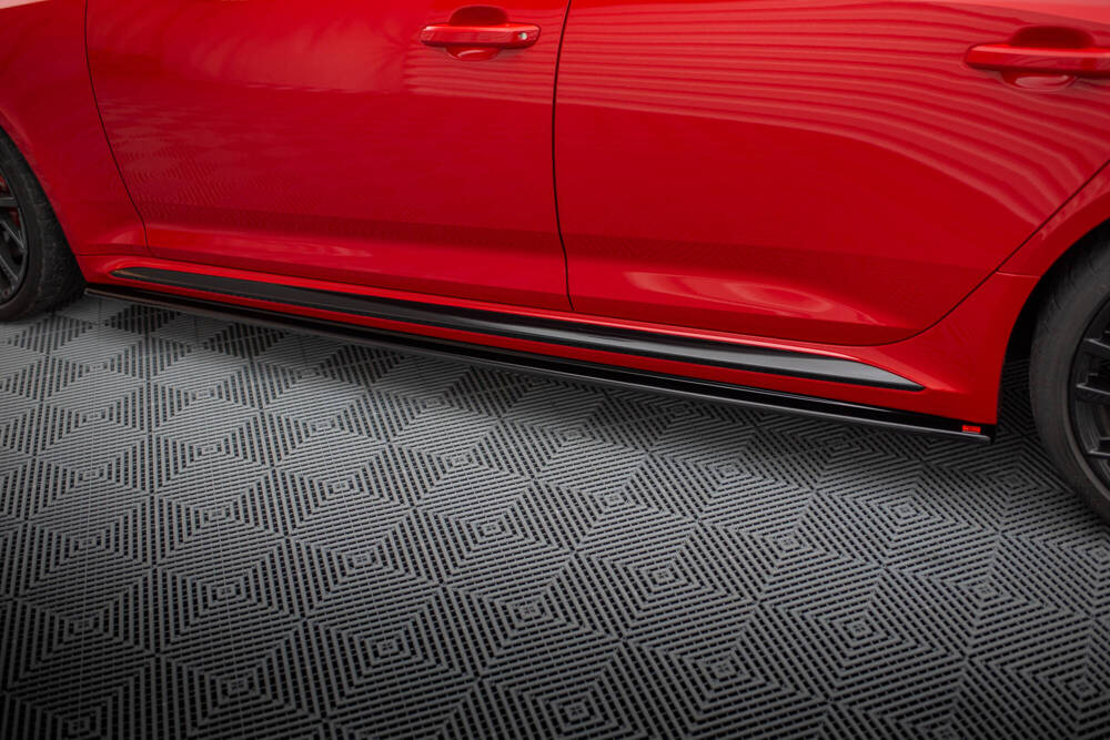 Zijskirts Audi RS4 B9 Maxton Glans Zwart