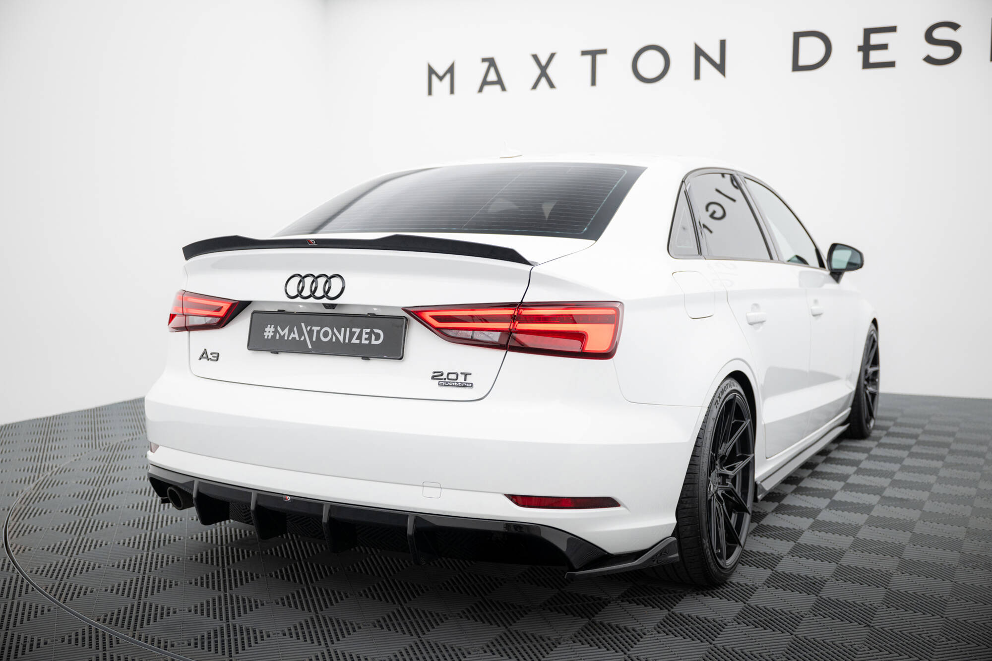 Achter Diffuser Audi A3 Sedan 8V Facelift Maxton Glanzend zwart