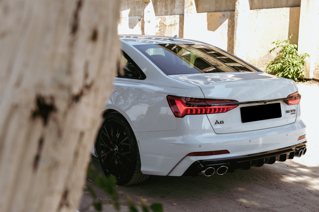 Diffusor Audi A6 S-Line C8 Zwart incl. sierstukken Zwart