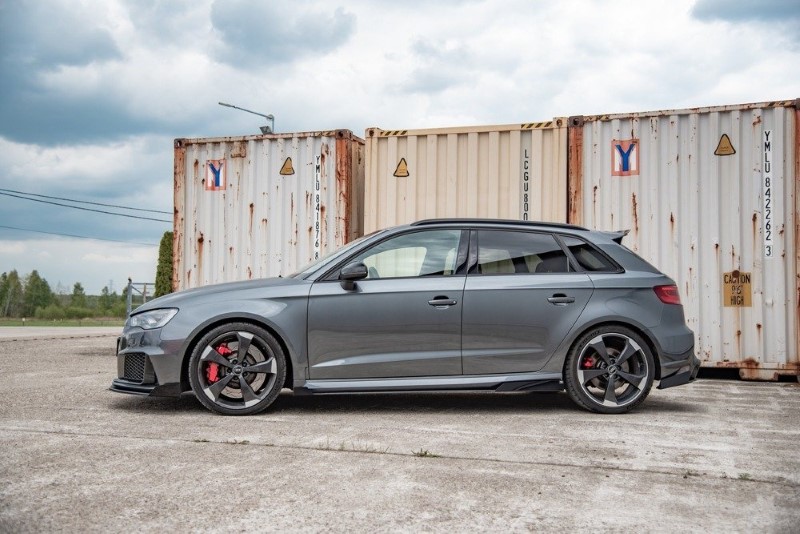 Zijskirts Diffuser + Zwart Glanzende Kleppen Audi RS3 8V Sportback
