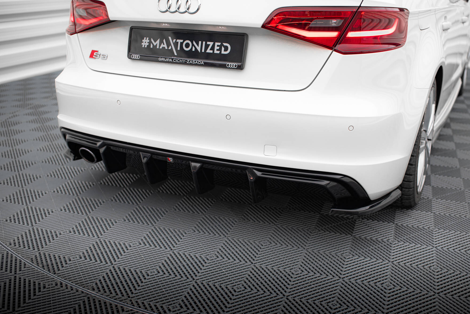 Achter Diffuser Audi A3 S-Line Sportback 8V Maxton Glanzend zwart