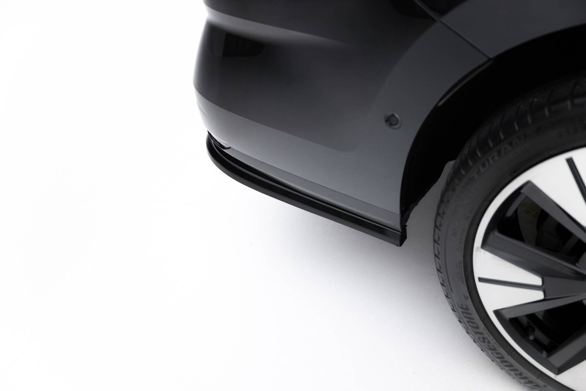 Achter Diffuser Volkswagen Multivan Long T7 Maxton Glanzend zwart