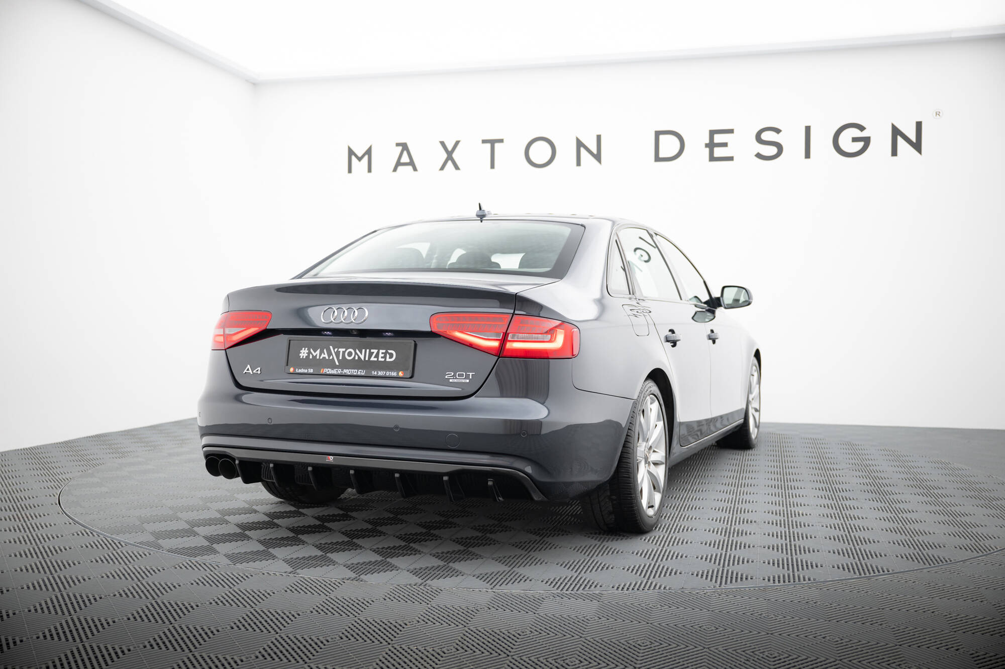 Achter Diffuser Audi A4 B8 Facelift Maxton Glans zwart (Enkelzijdige versie met dubbele uitlaat)