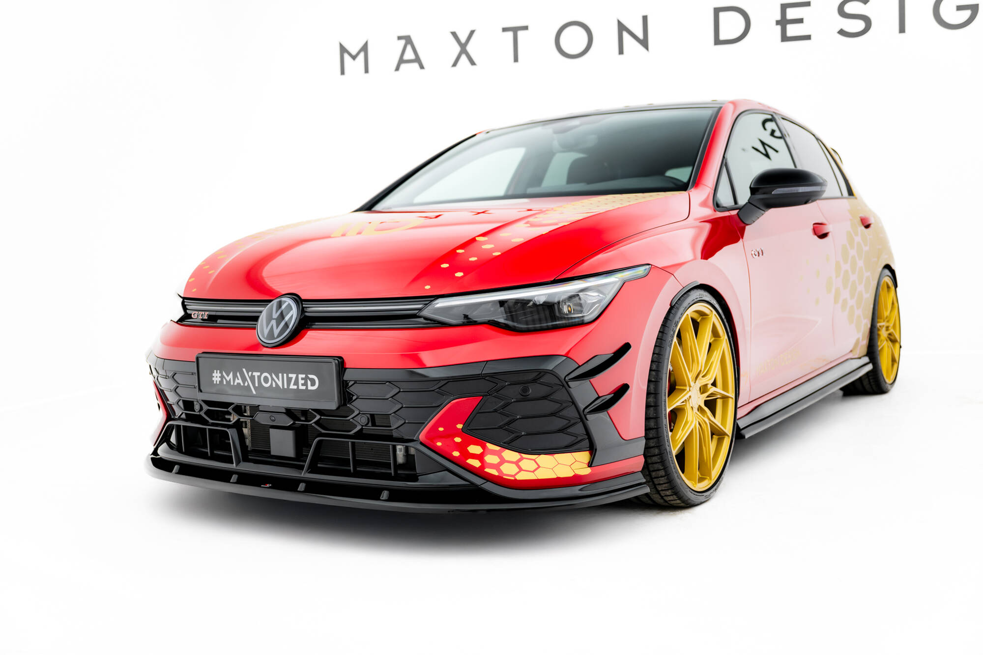 Voorspoiler V.2 Volkswagen Golf GTI Clubsport MK8 Facelift Maxton Glanzend zwart