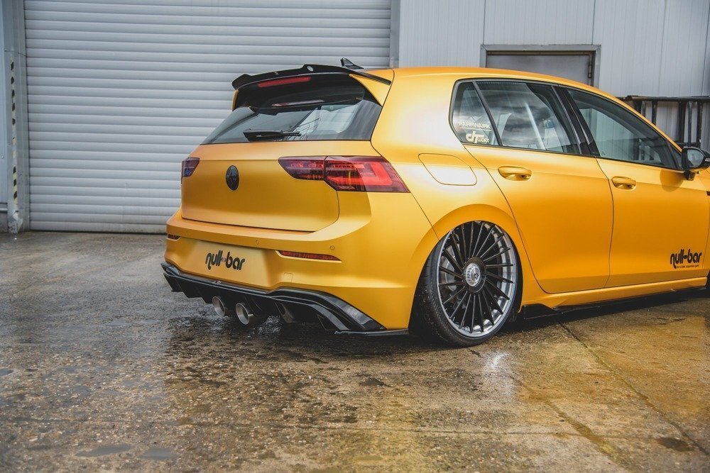 Diffuser Volkswagen Golf 8 Glans Zwart (R32 LOOK) met uitlaat