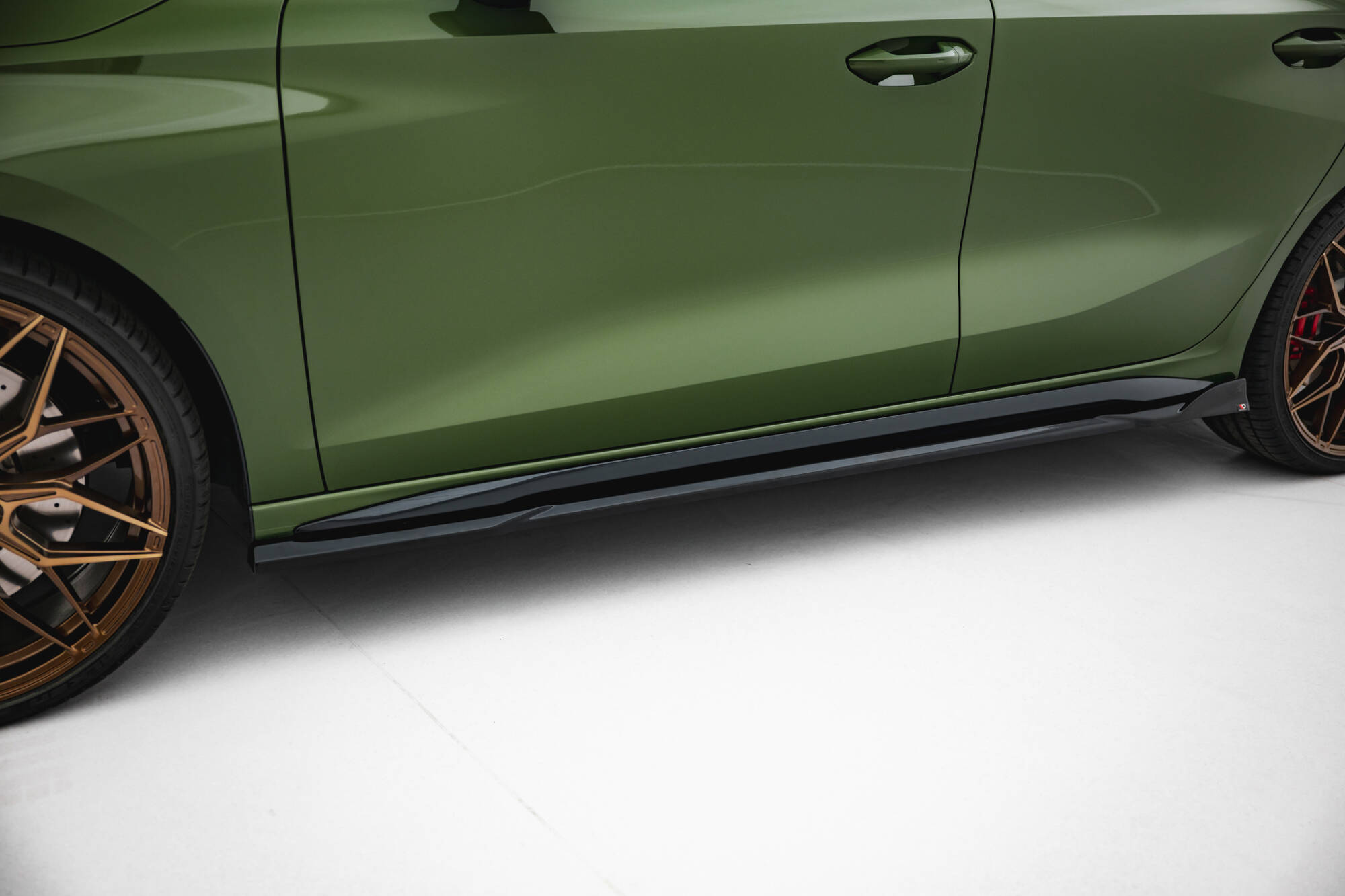 Zijskirts V.3 Audi S3 / A3 S-line 8Y Facelift Maxton Glanzend zwart