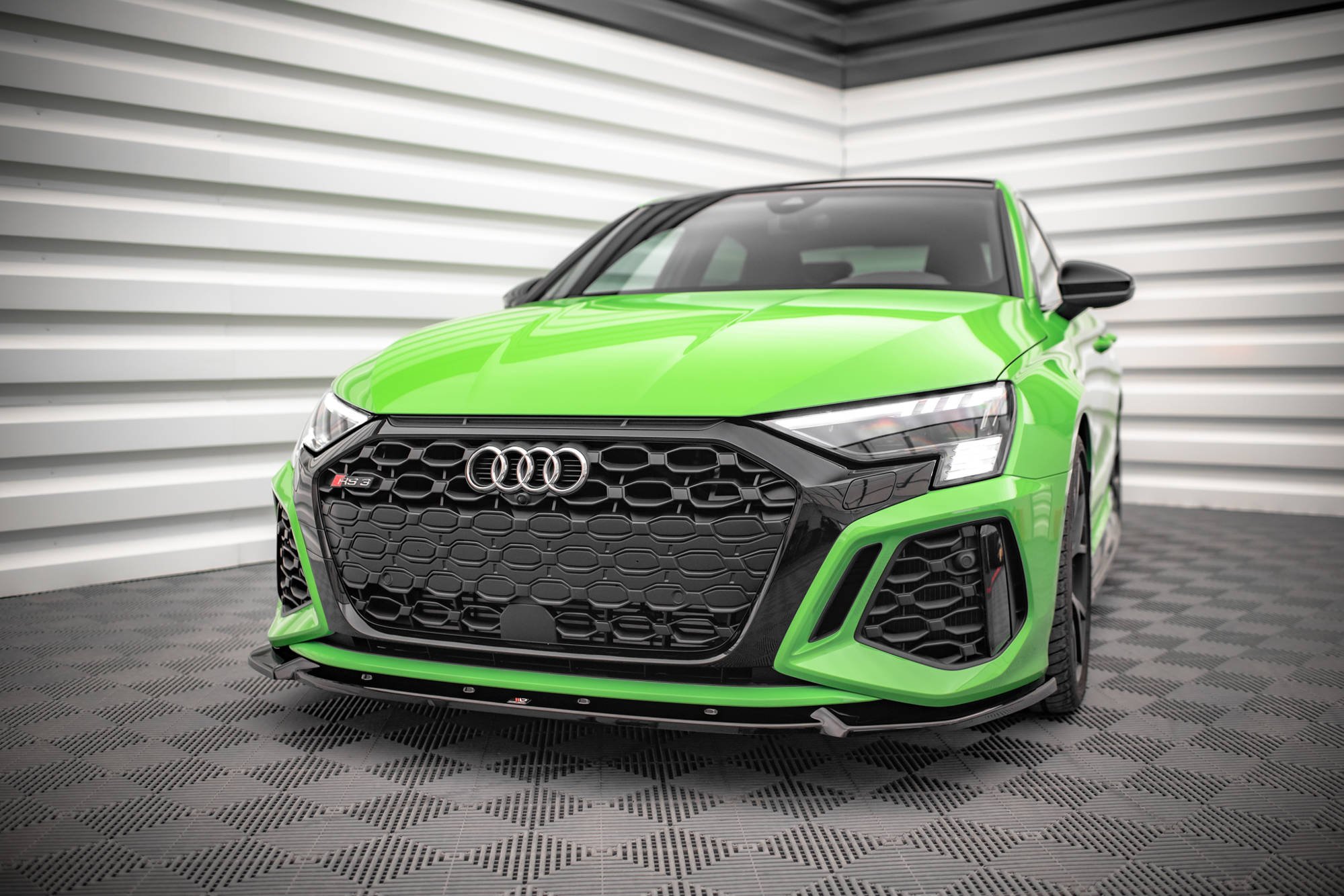 Bodykit Audi RS3 Sedan 8Y Maxton Glanzend zwart