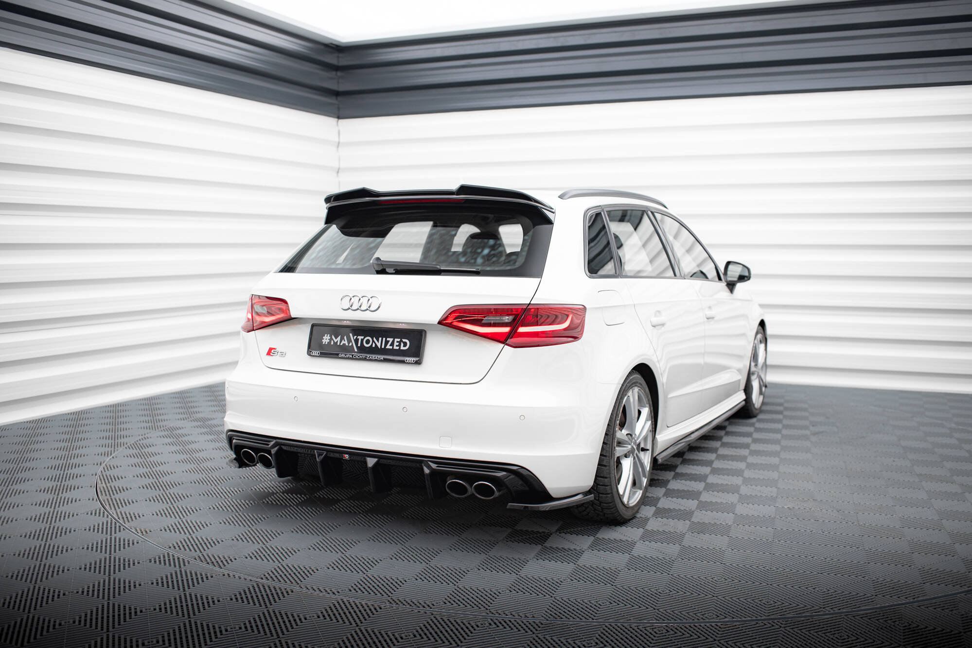 Achter Diffuser Audi S3 Sportback 8V Maxton Glanzend zwart