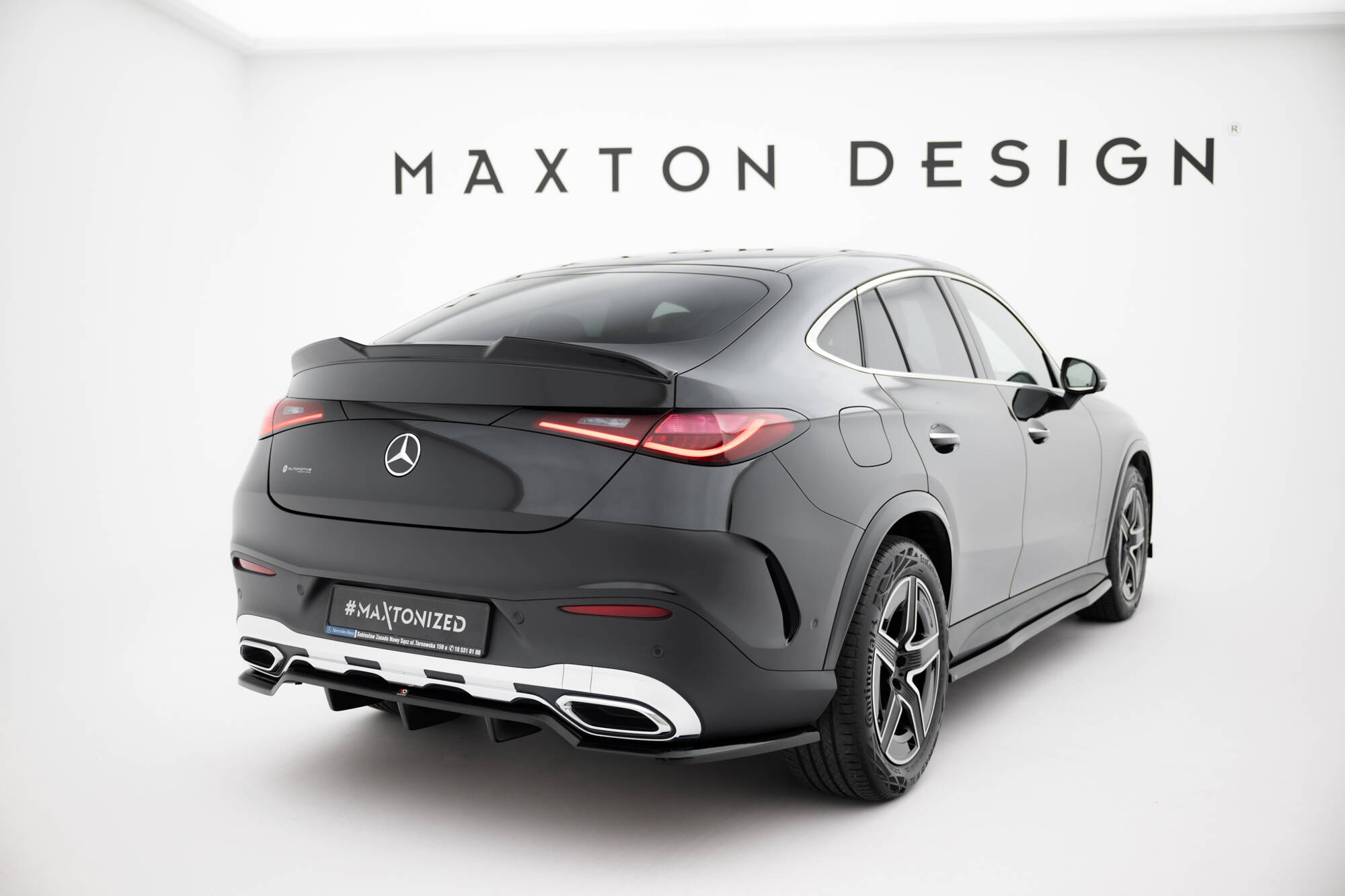 Bodykit Mercedes-Benz GLC Coupe AMG-Line C254 Maxton Glanzend zwart