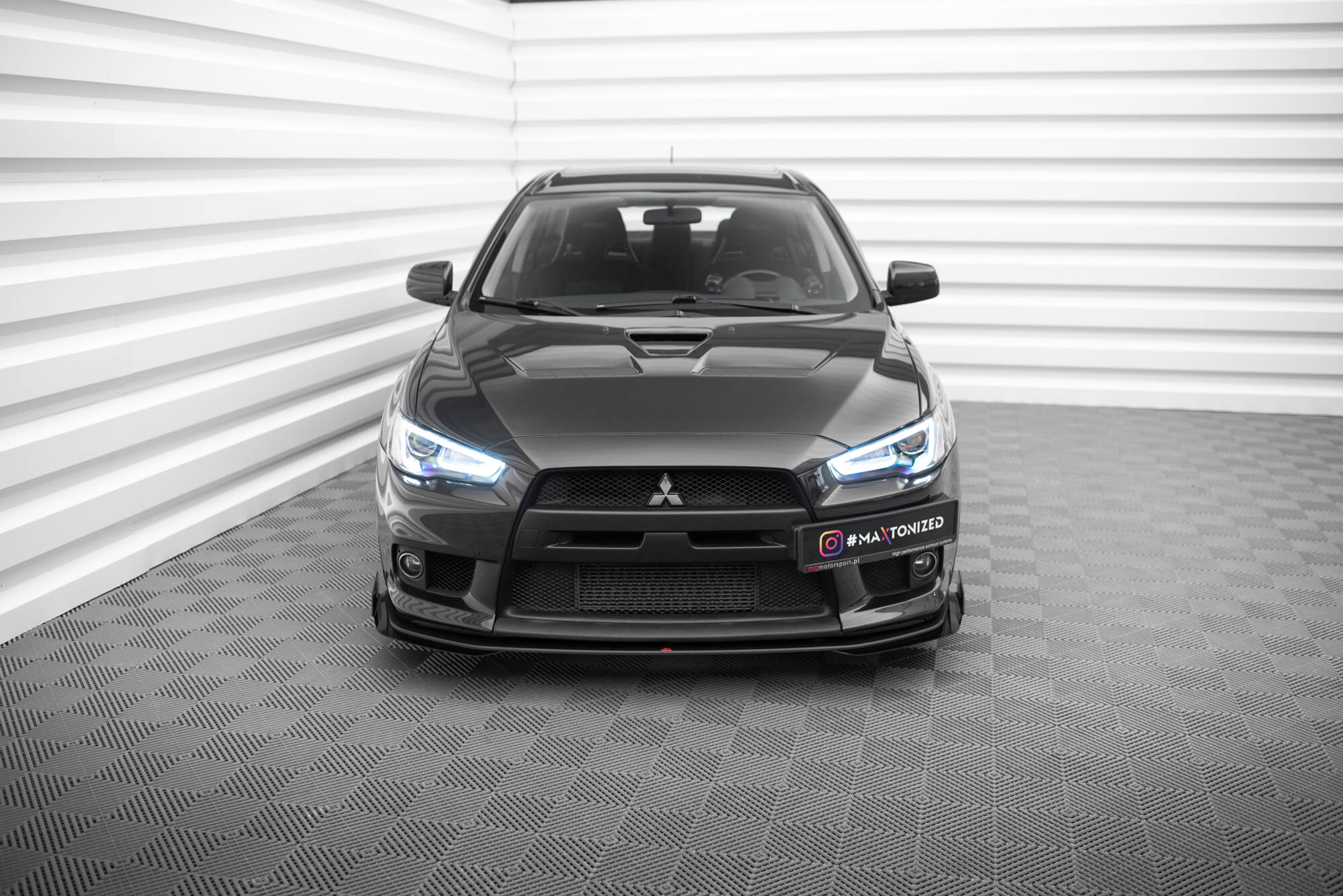 Street Pro Voor Flaps Mitsubishi Lancer EVO X Maxton Glanzend zwart