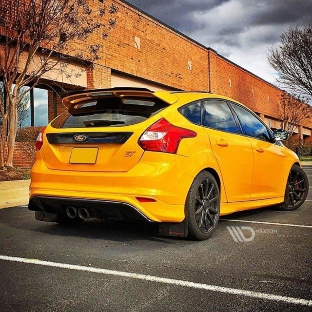 Achter Aanzet Ford Focus ST Mk3 (RS Look) Glanzend Zwart