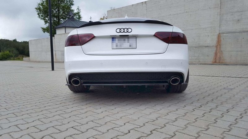 Centrale Achterspoiler Audi A5 S-Line 8T FL Coupe / Sportback (met een verticale bar) Glanzend Zwart