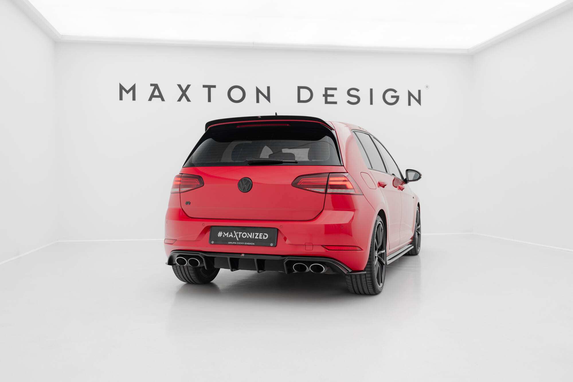 Bodykit V.3 Volkswagen Golf R Hatchback MK7 Facelift Maxton Glanzend zwart