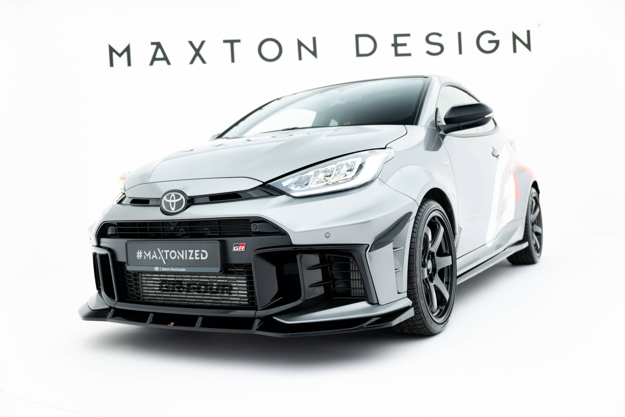 Voorspoiler Toyota GR Yaris MK4 Facelift Maxton Glanzend zwart