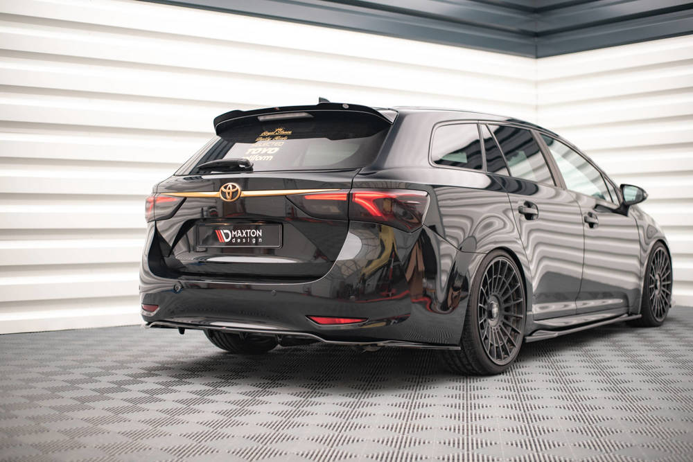 Spoiler toyota avensis MK3 Facelift glans zwart