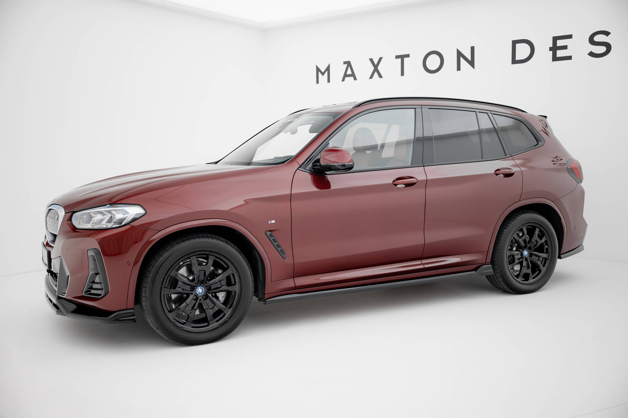 Zijskirts BMW iX3 M-Pack G08 Facelift Maxton Glanzend zwart