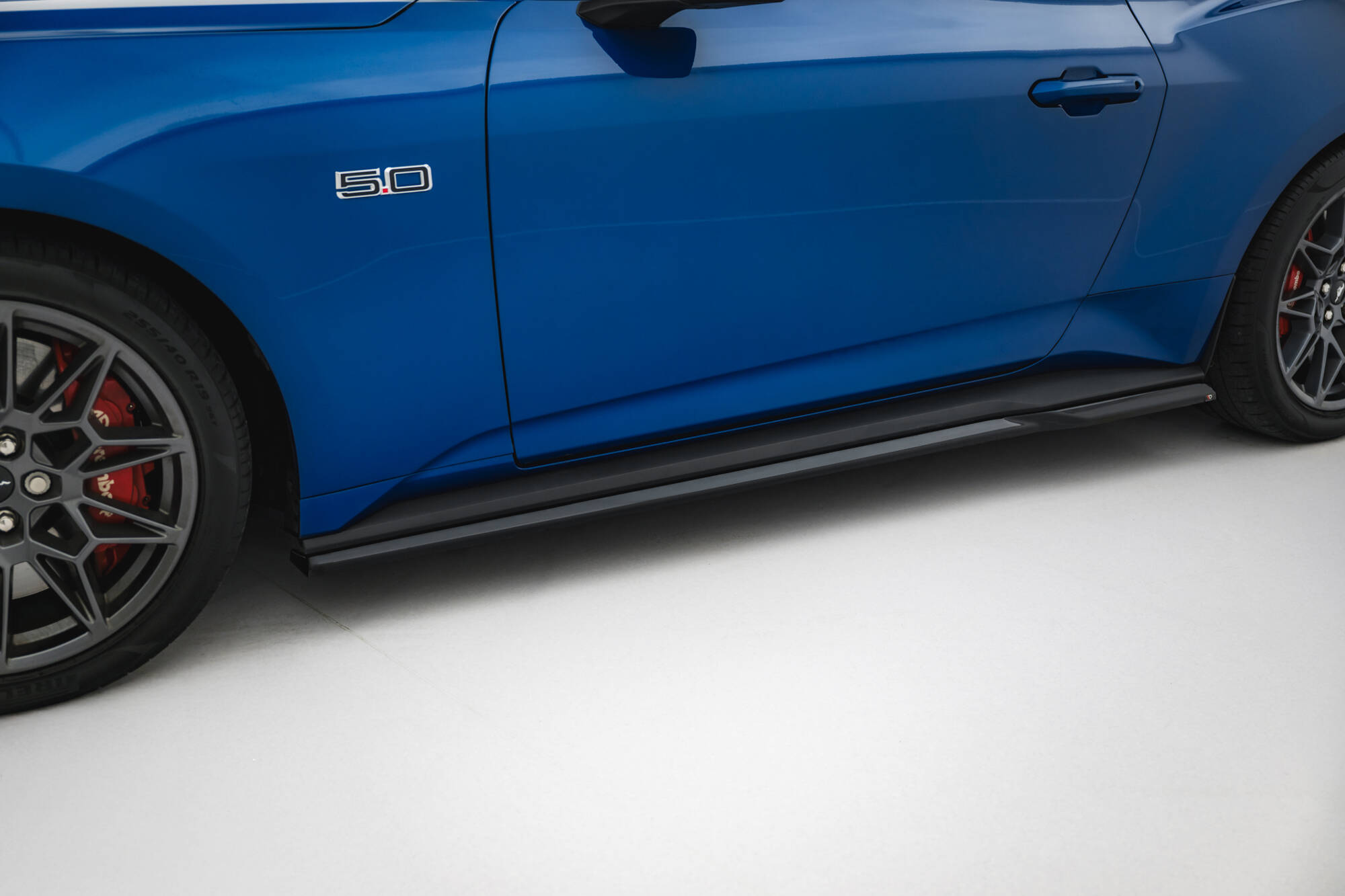 Street Pro Bodykit Ford Mustang GT MK7 Maxton Glanzend zwart