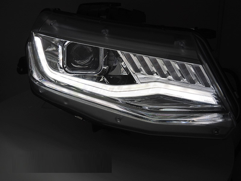 Koplampen Chevrolet Camaro 16-18 HID SEQ Zwart