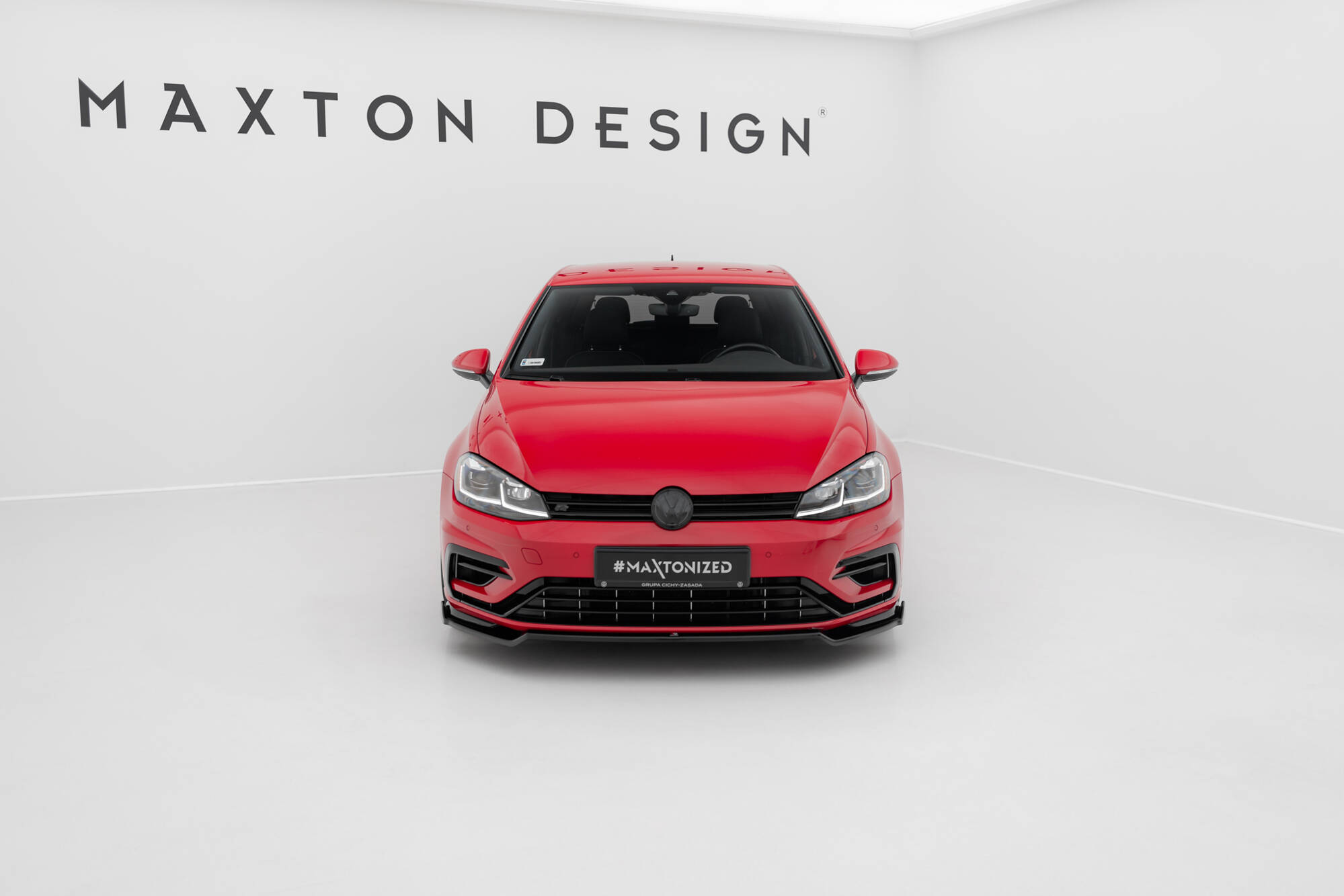 Bodykit V.1 Volkswagen Golf R Hatchback MK7 Facelift Maxton Glanzend zwart