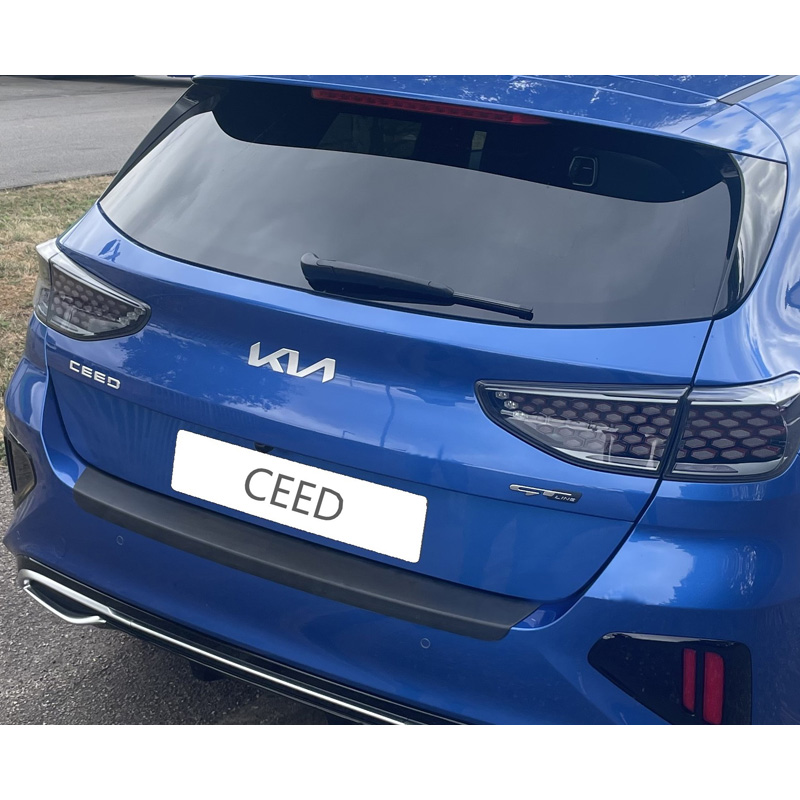 ABS Achterbumper beschermlijst  Kia Cee'd (CD) HB Facelift 10/2021- Zwart