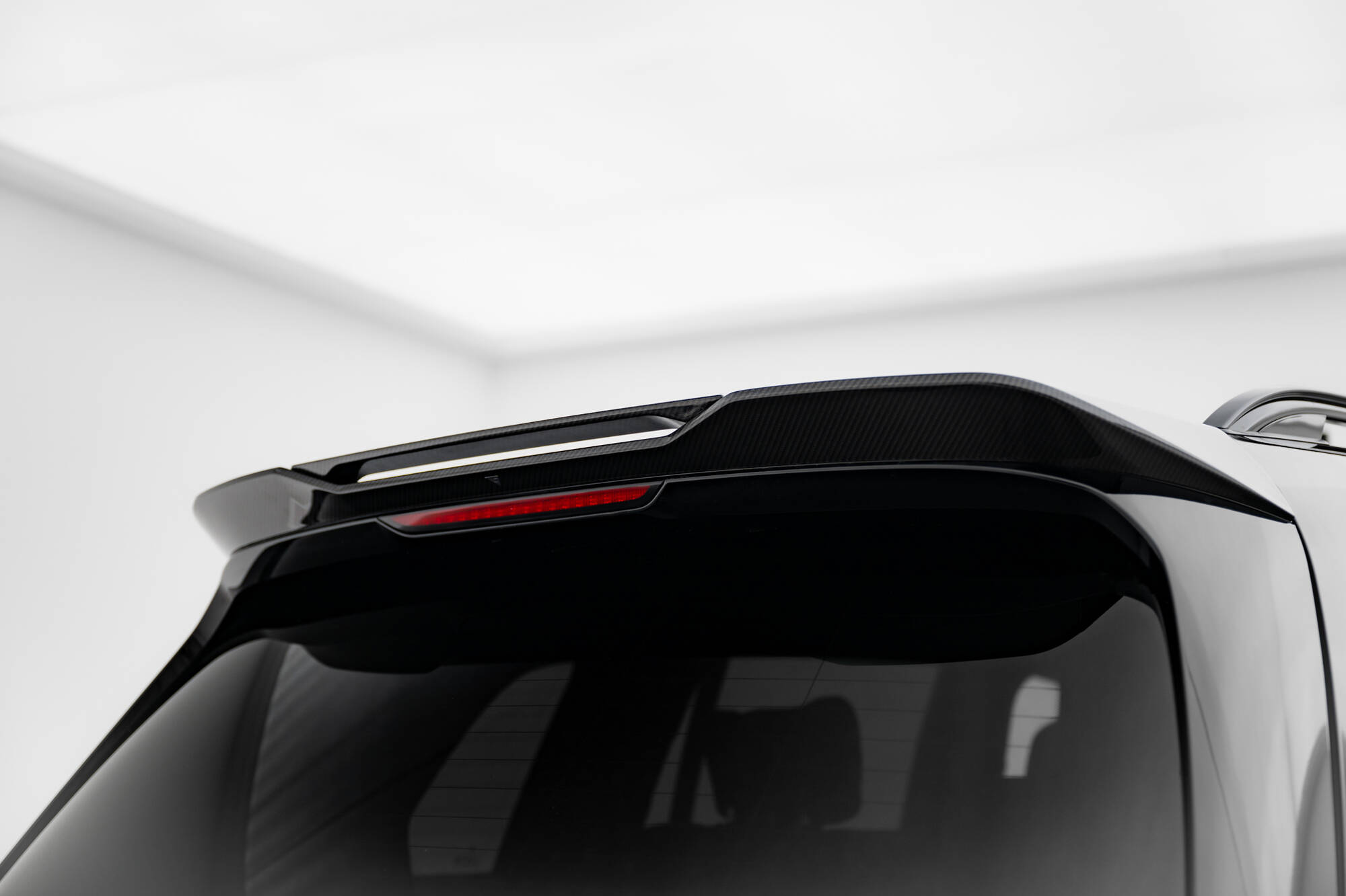 Carbon Fiber Achterklep Spoiler BMW X7 M-Pack G07 Facelift Maxton Glanzend zwart