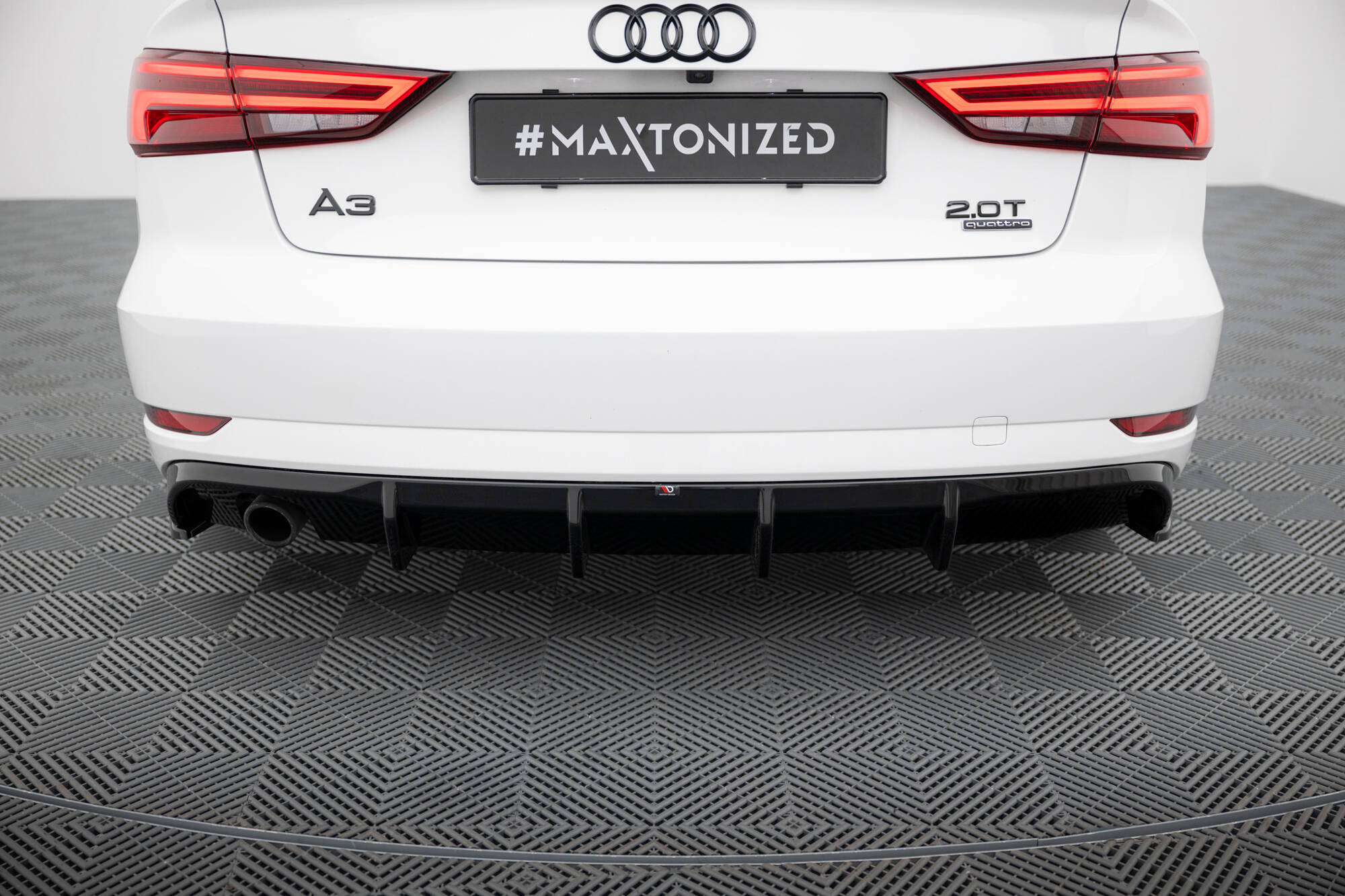 Achter Diffuser Audi A3 Sedan 8V Facelift Maxton Glanzend zwart