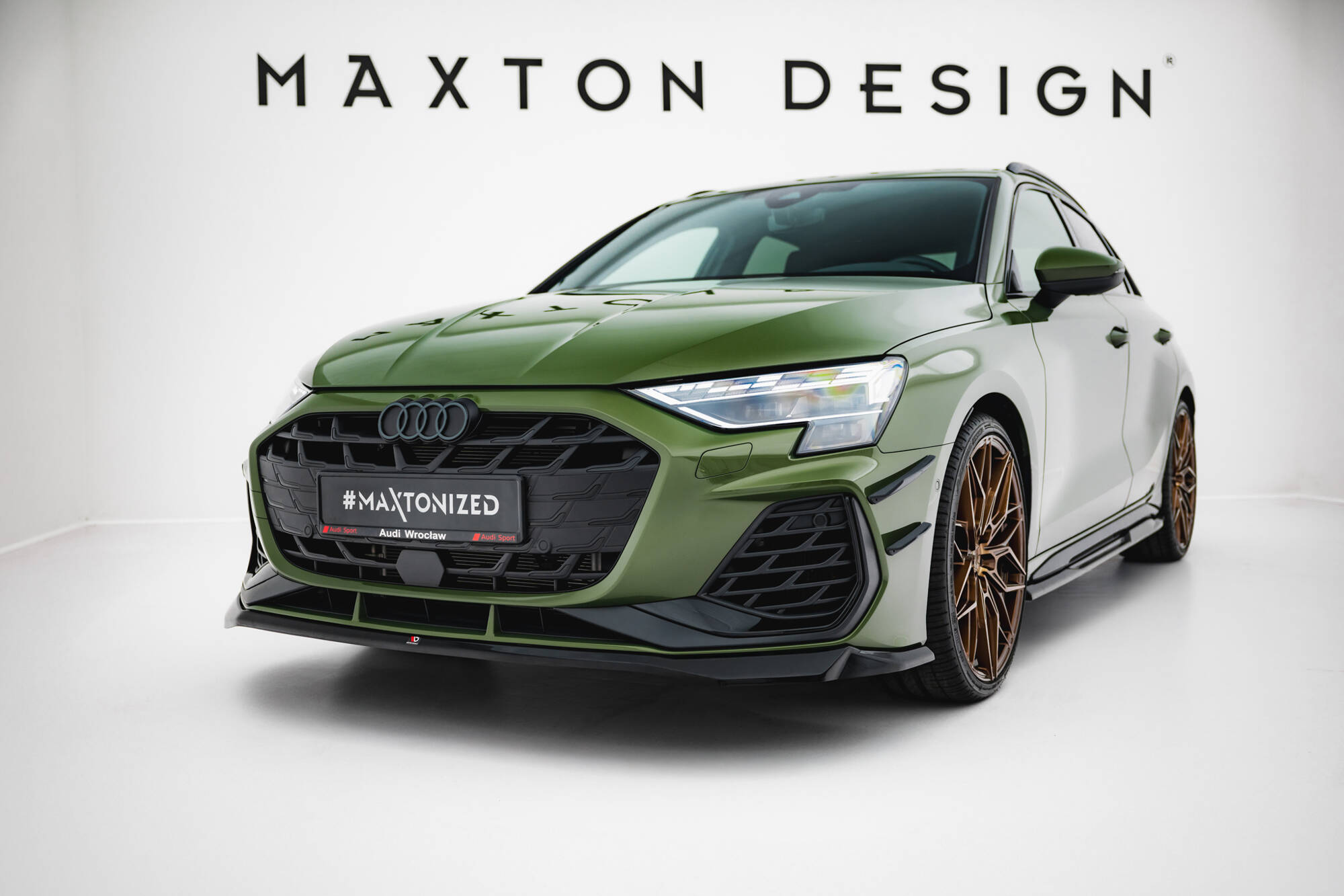 Voorspoiler V.2 Audi S3 / A3 S-line 8Y Facelift Maxton Glanzend zwart