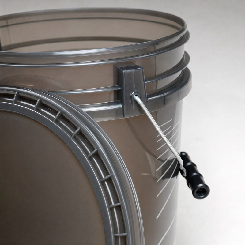 Was Emmer 20L inclusief Grit guard - Transparant Smoke grijs
