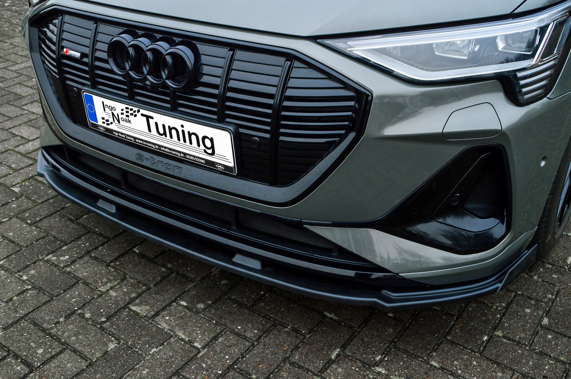 Voorspoiler Audi E-Tron S-Line IN Tuning Glans Zwart