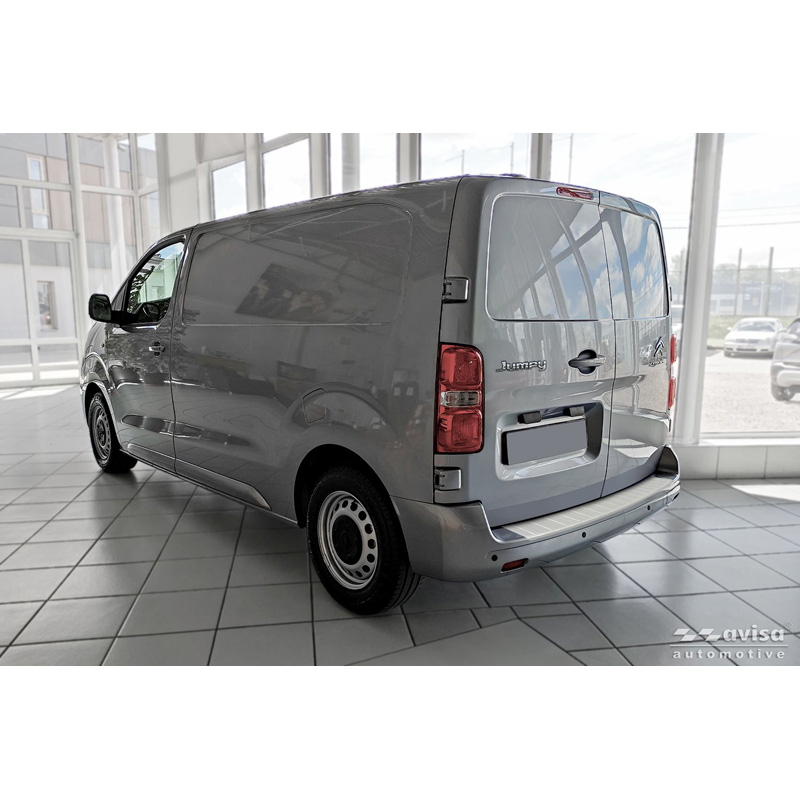 Avisa RVS gepoedercoate Achterbumperprotector  Citroën Jumpy & Spacetourer / Peugeot Expert & Traveller / Toyota Proace 2016- / Opel Vivaro & Zafira Life 2019- (L1) 'Soft Silver'