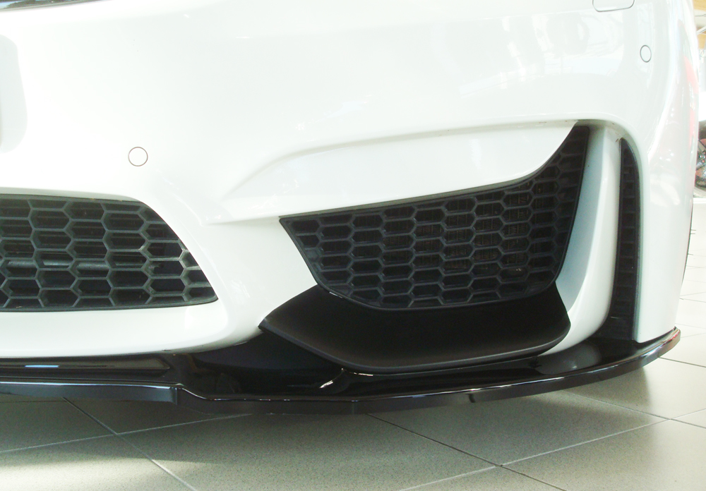 Voorspoiler BMW M3 F80 / M4 F82 F83 Rieger Glans Zwart