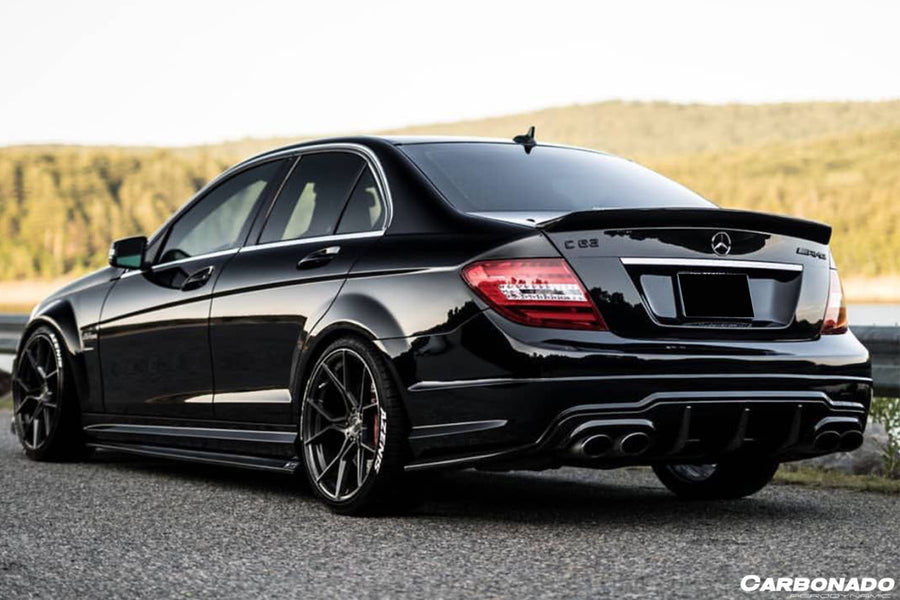 Mercedes Benz W204 C63 AMG Sedan RZ Style Carbon Fiber Zijskirts 2008-2014