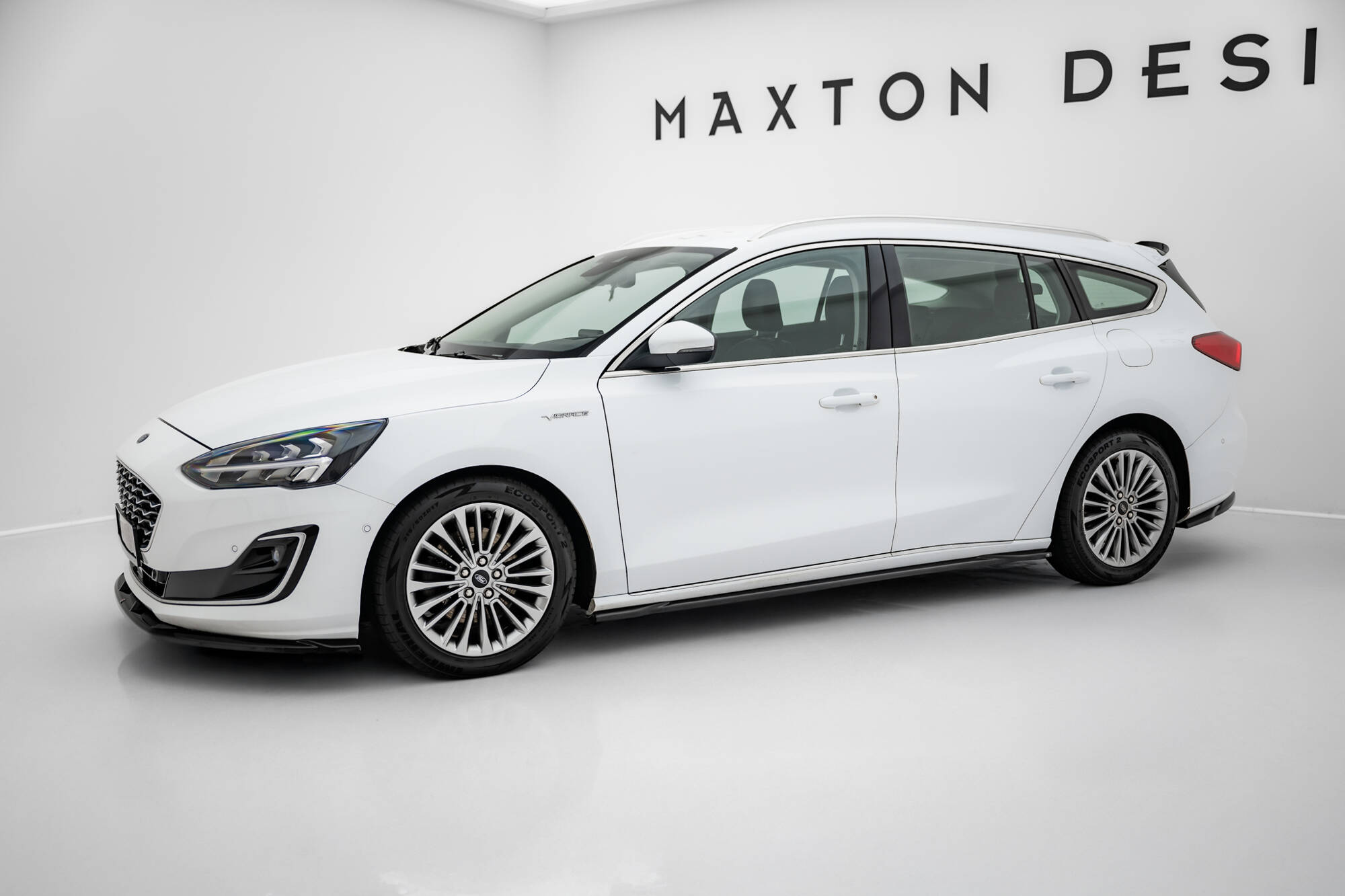 Bodykit Ford Focus Vignale MK4 Maxton Glanzend zwart
