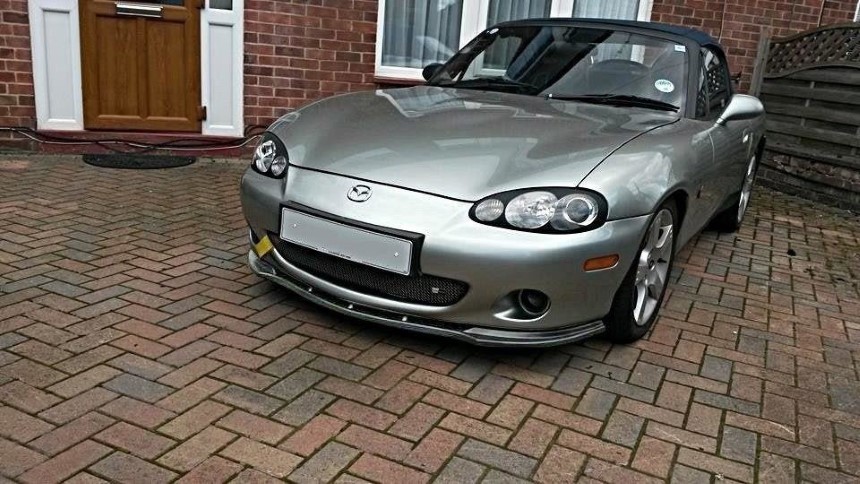 Voorspoiler Mazda MX-5 Mk2.5 Maxton Design glans zwart