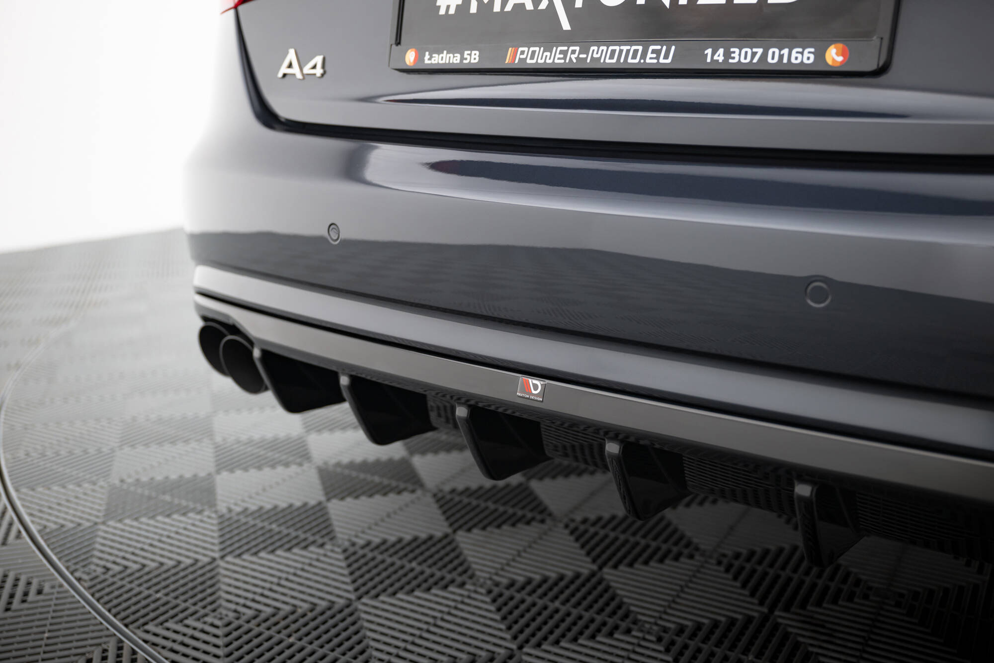 Achter Diffuser Audi A4 B8 Facelift Maxton Glans zwart (Enkelzijdige versie met dubbele uitlaat)