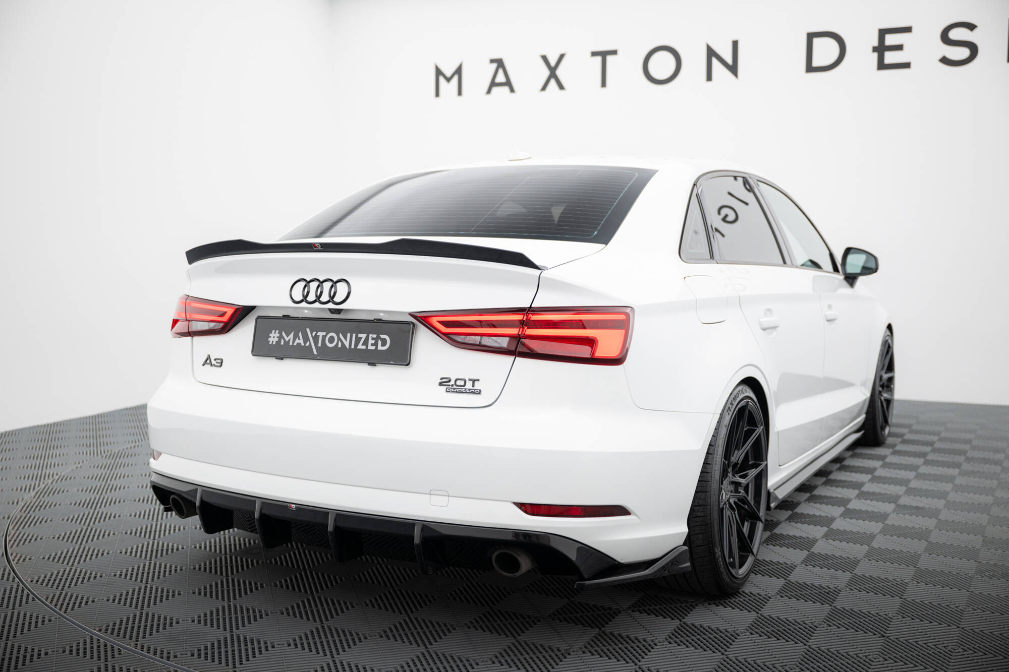 Achter Diffuser Audi A3 Sedan 8V Facelift Maxton Glanzend zwart