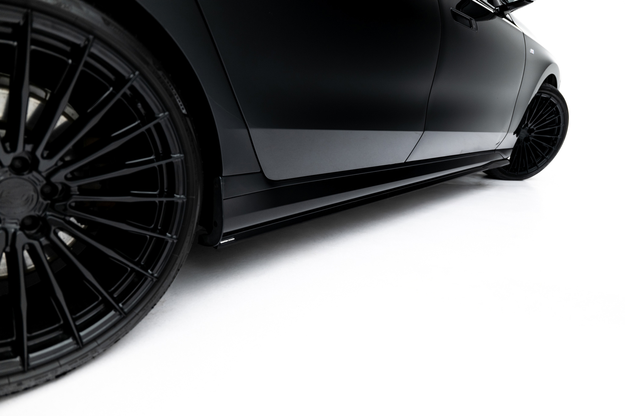 Bodykit – BMW 740d / 740i M-Pack G70 V.2 (2022–heden)