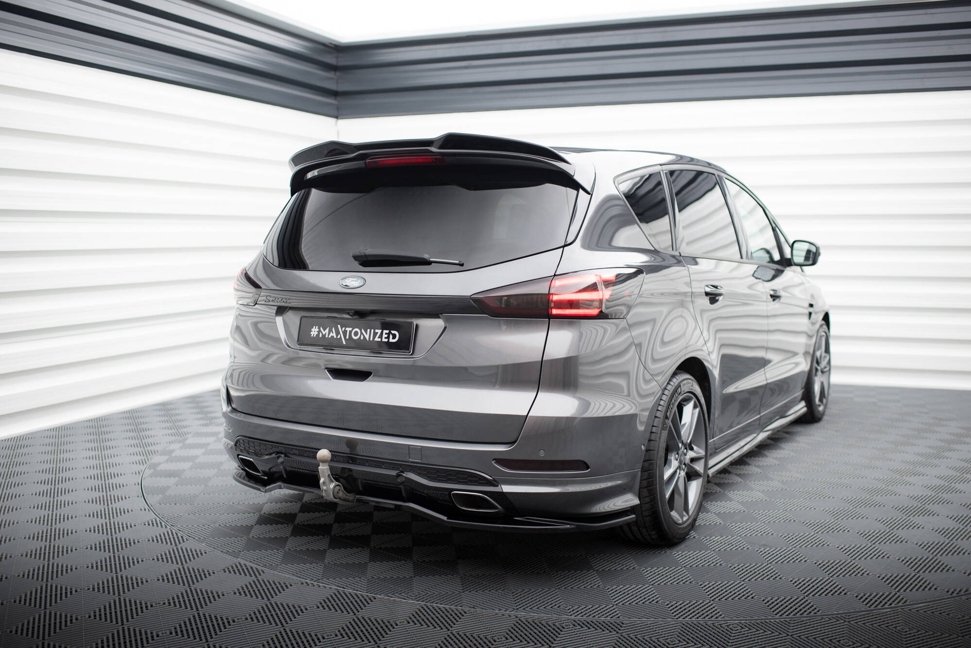 Bodykit Ford S-Max ST-Line MK2 Maxton Glanzend zwart