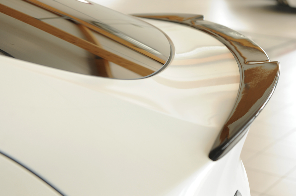 Spoiler Tesla Model Y Rieger Glans Zwart