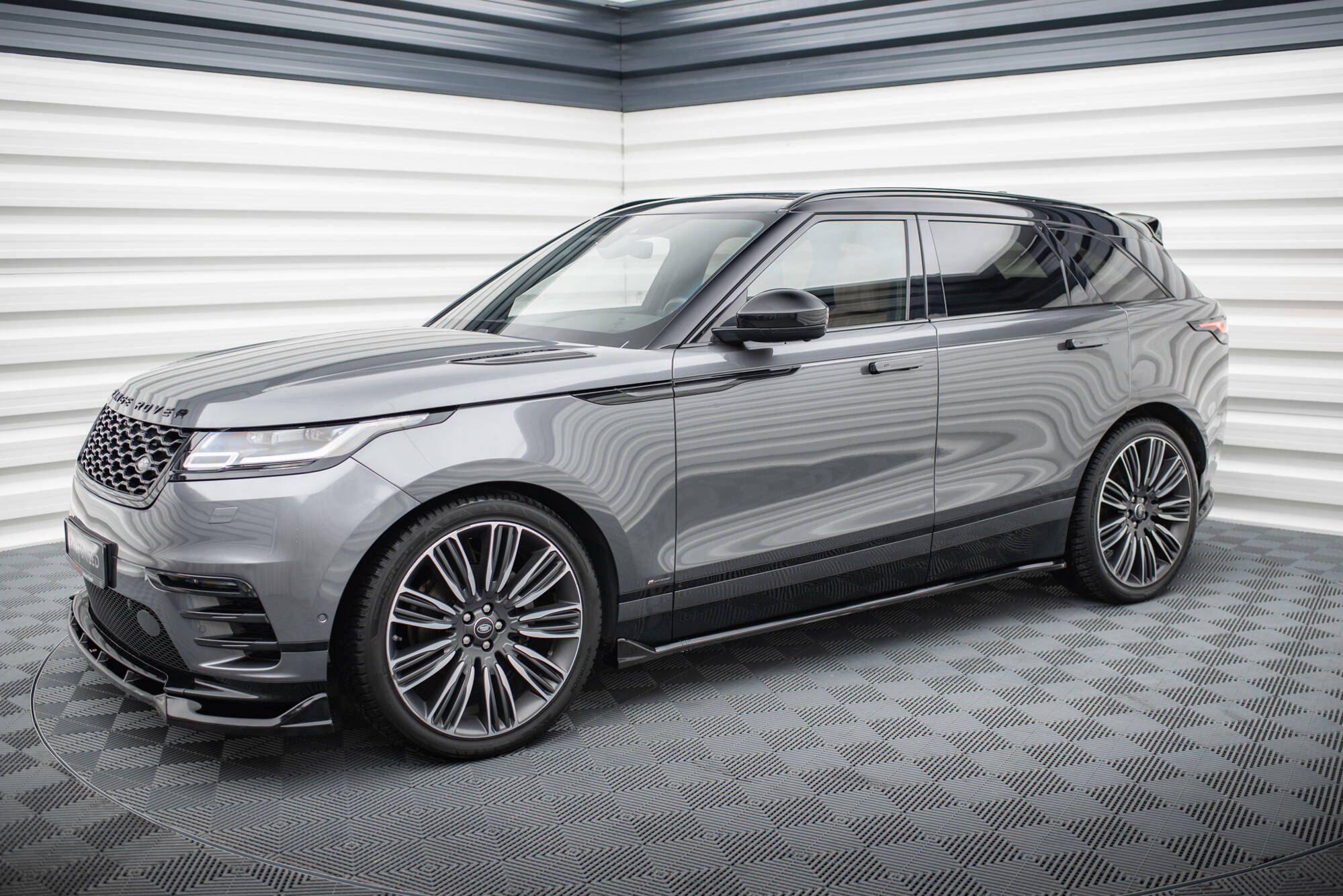 Bodykit Land Rover Range Rover Velar R-Dynamic MK1 Maxton Glanzend zwart