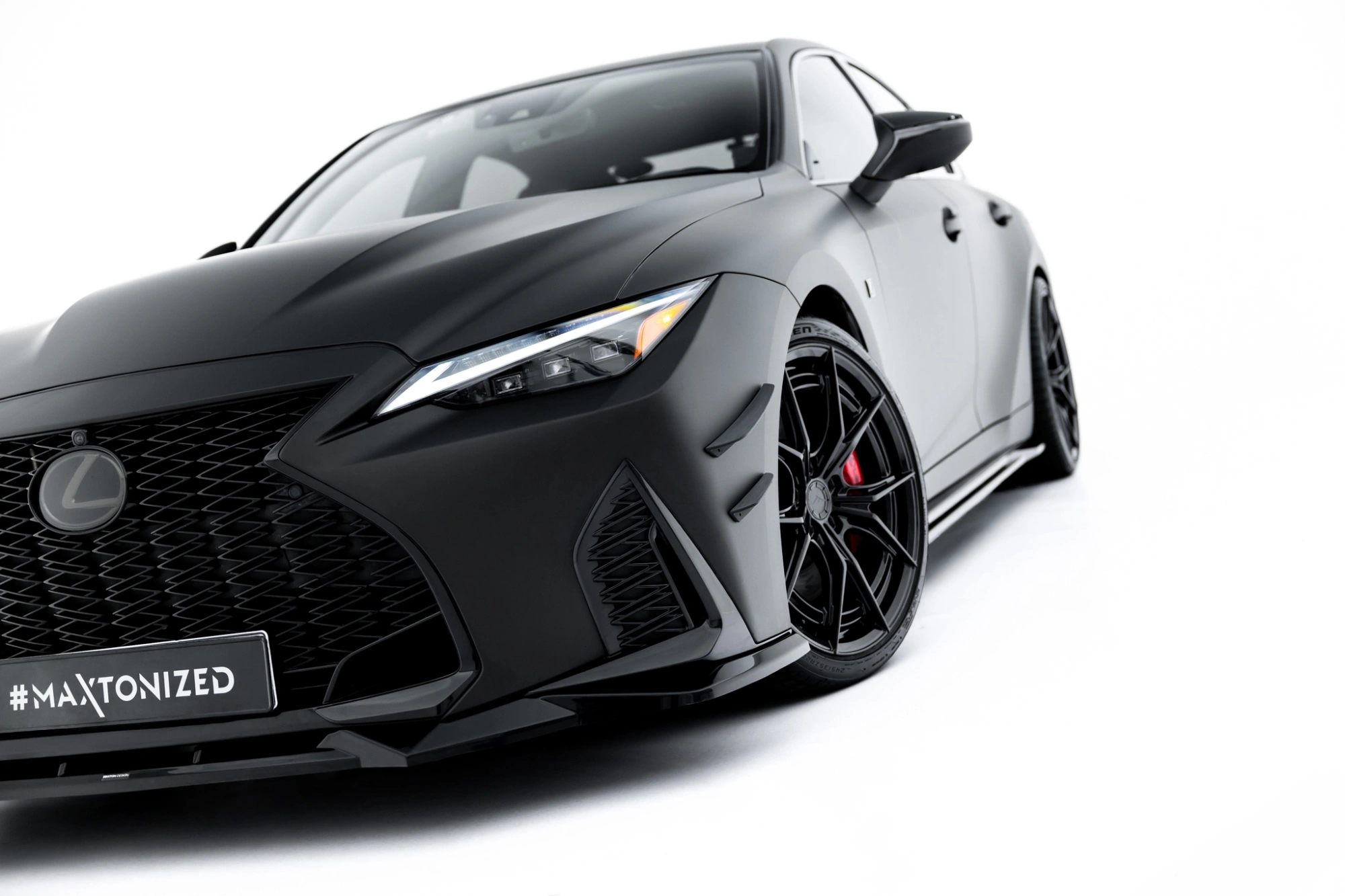 Voorspoiler Lexus IS 500 Mk3 Facelift 2 (XE30) Maxton Glans Zwart V.2
