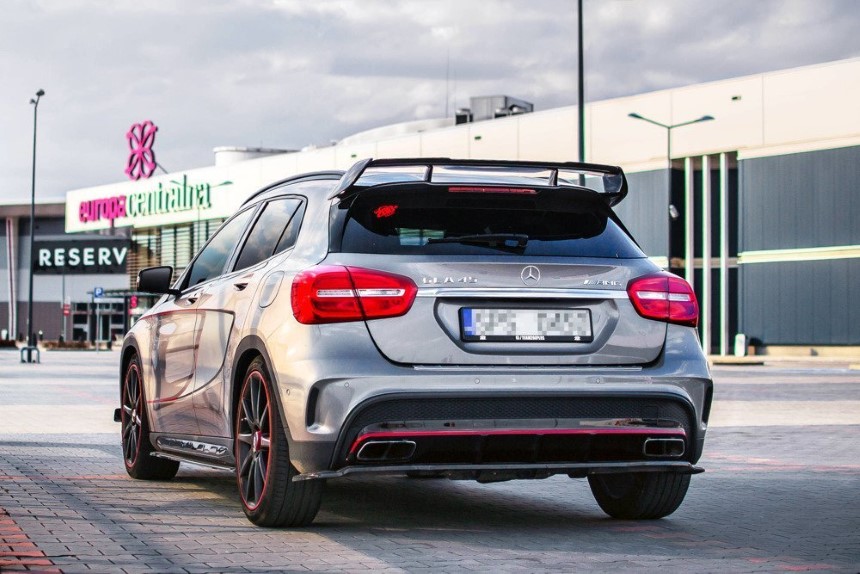 Zijskirts Mercedes GLA 45 AMG X156 Maxton Design glans zwart