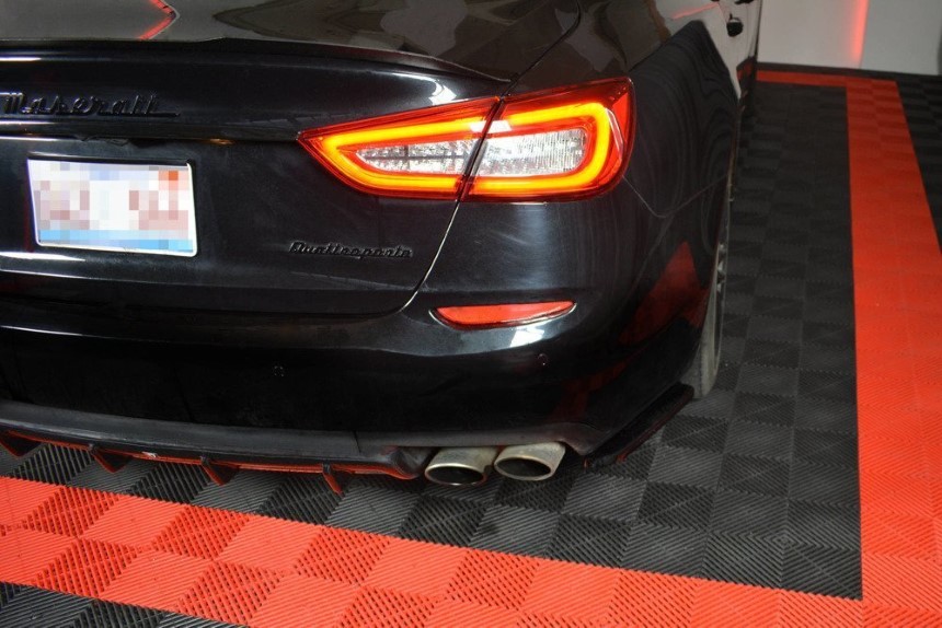 Achter zijskirts Maserati Quattroporte Maxton Design Glans zwart